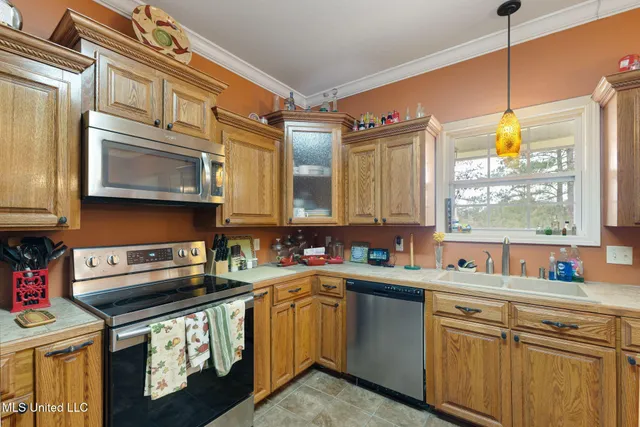 $260,000 | 9 Albert Odom Drive, Unit A, Poplarville, MS 39470