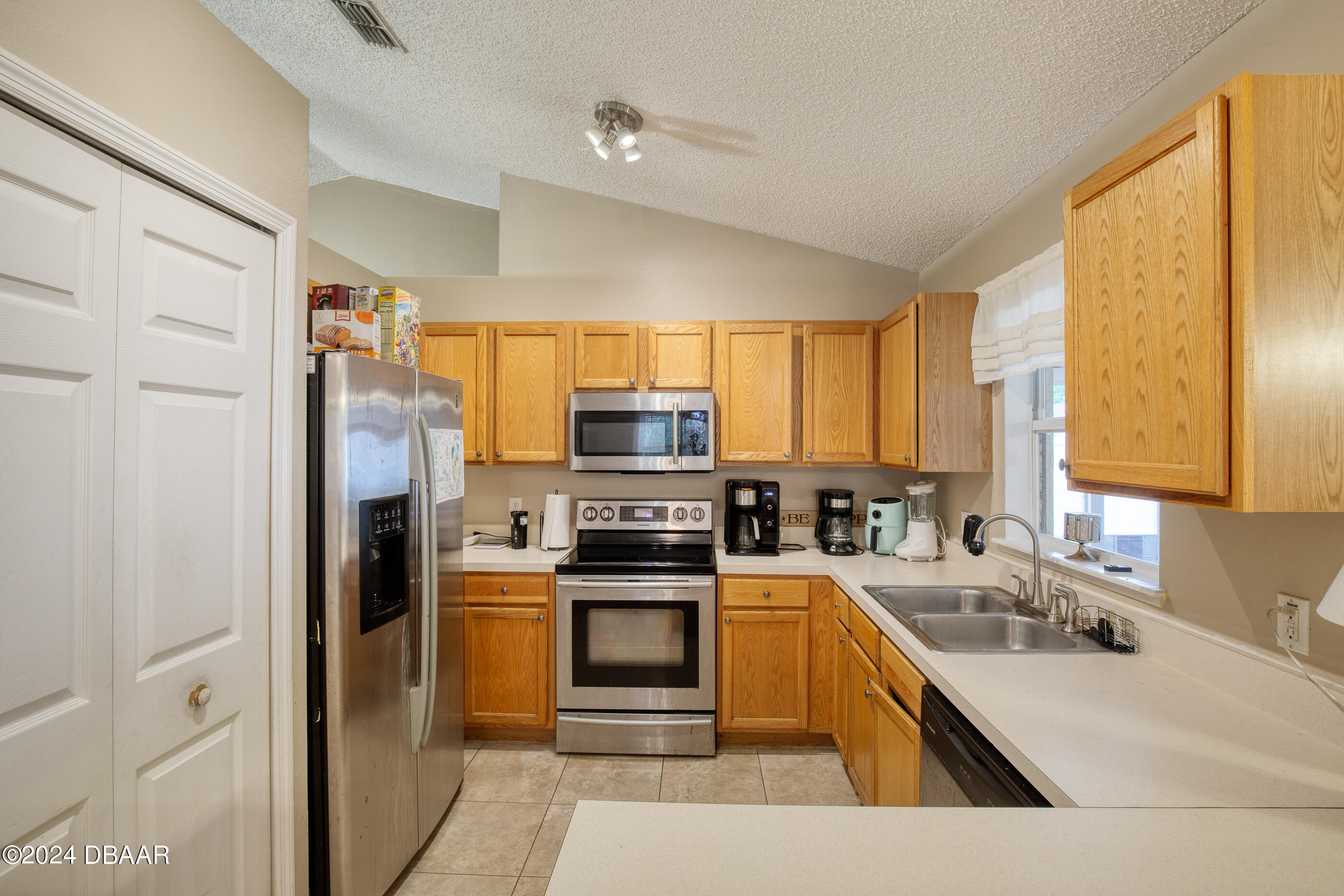 8 Kansas Path Palm Coast, FL 32164 - Photo 14 of 59 13