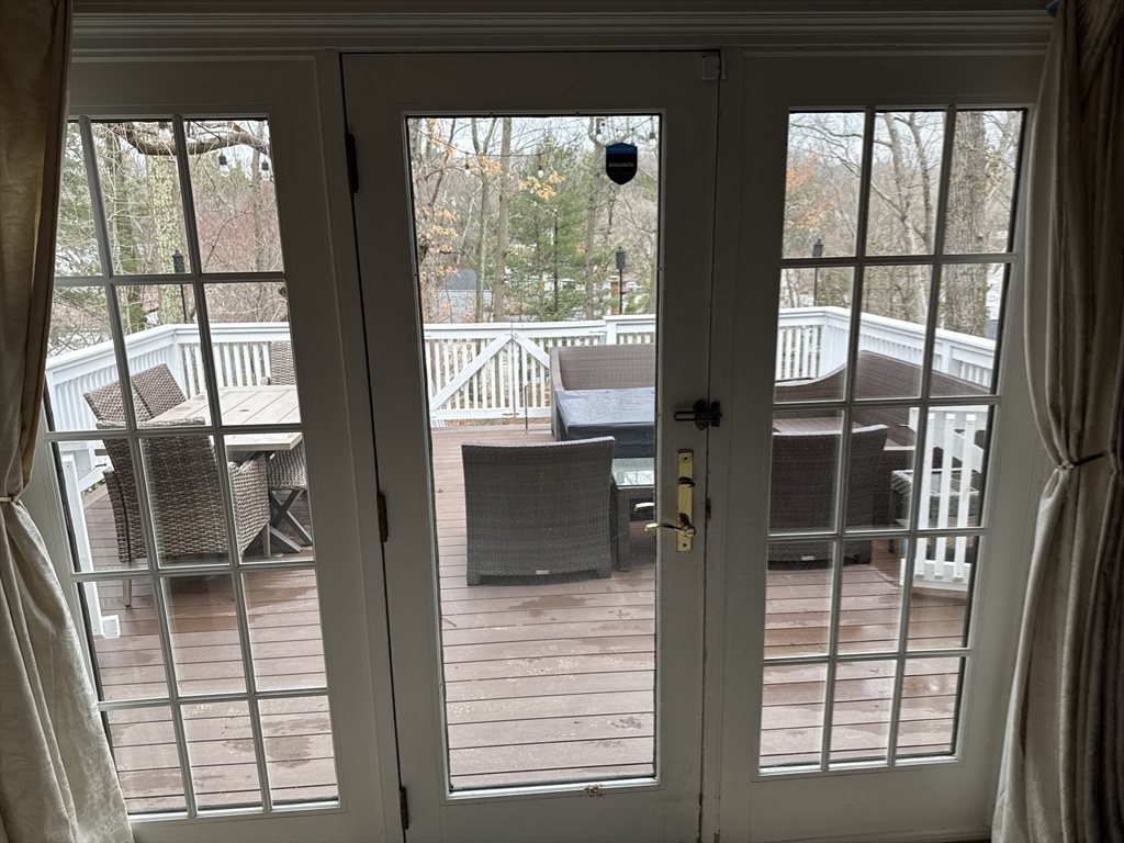 14 Lilac Circle Wellesley, MA 02482 - Photo 29 of 35 a view of entry way