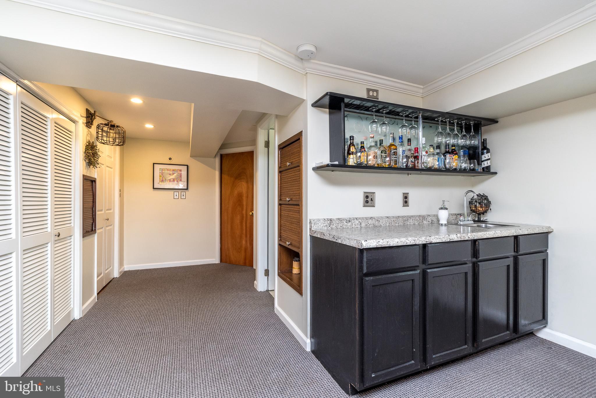 3346 Red Lion Road Philadelphia, PA 19114 - Photo 17 of 24 Wet bar