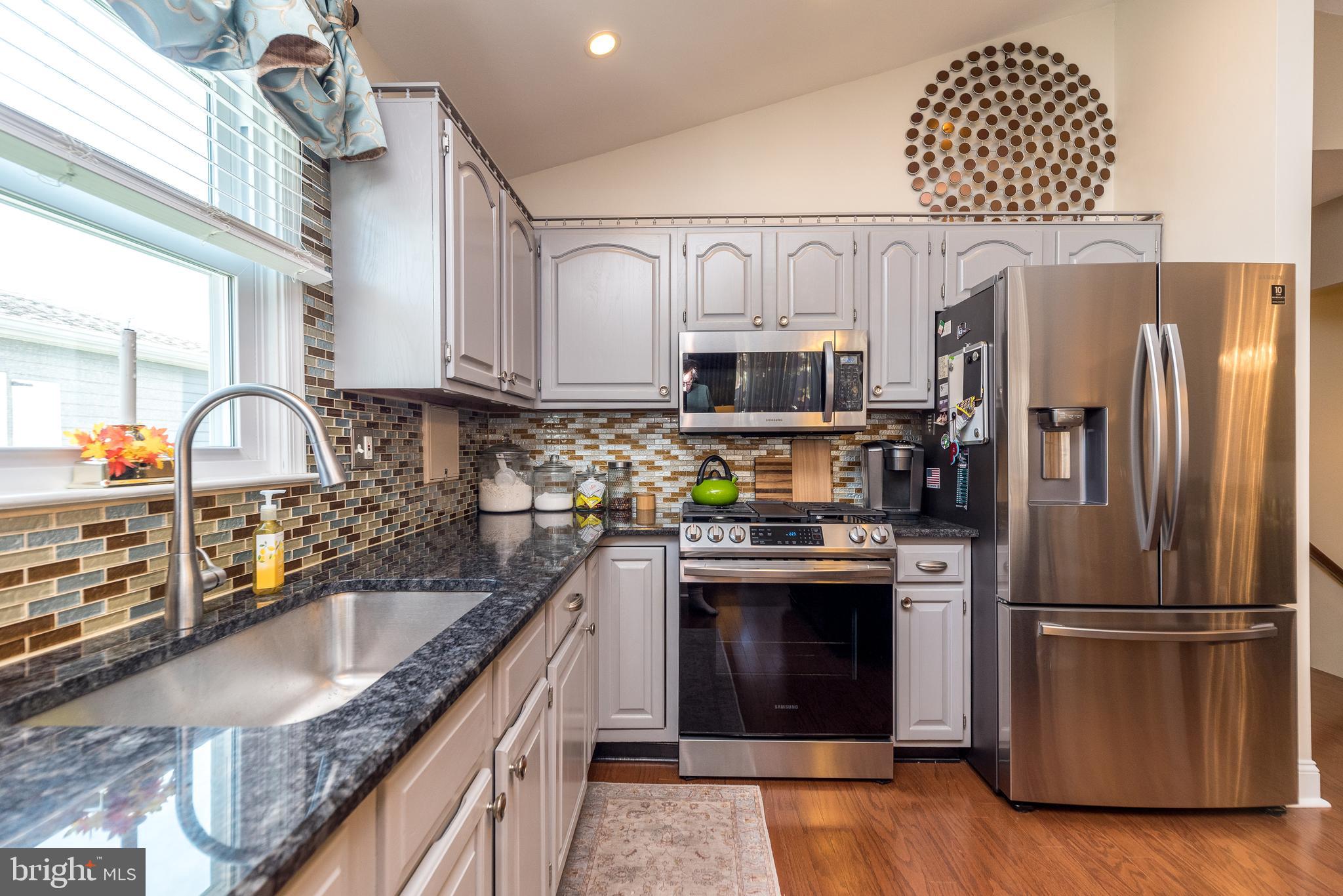 3346 Red Lion Road Philadelphia, PA 19114 - Photo 8 of 24 Updated kitchen