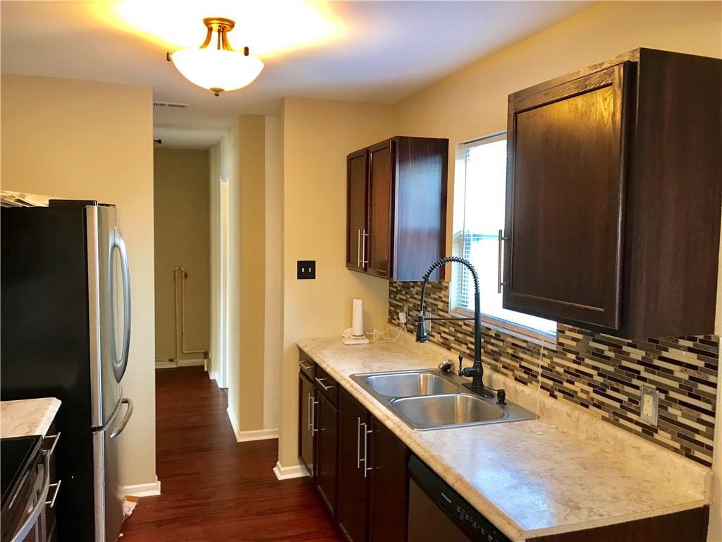 622 Greenway Street Greenwood, IN 46143 - Photo 12 of 38