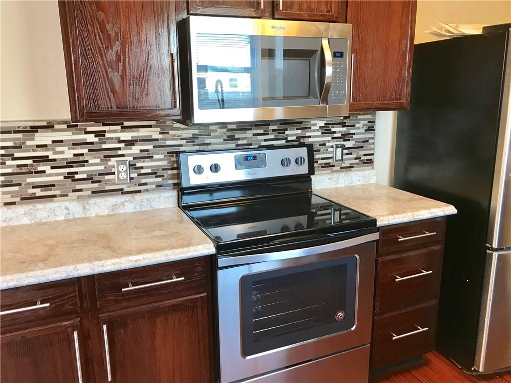 622 Greenway Street Greenwood, IN 46143 - Photo 13 of 38