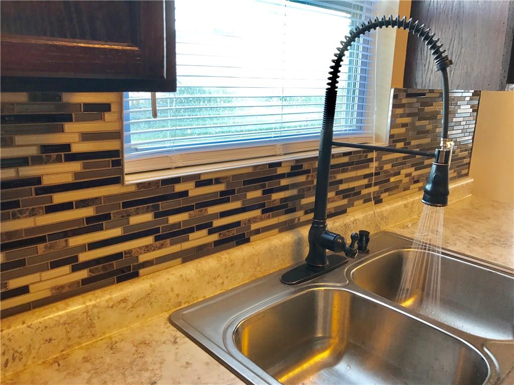 622 Greenway Street Greenwood, IN 46143 - Photo 9 of 38