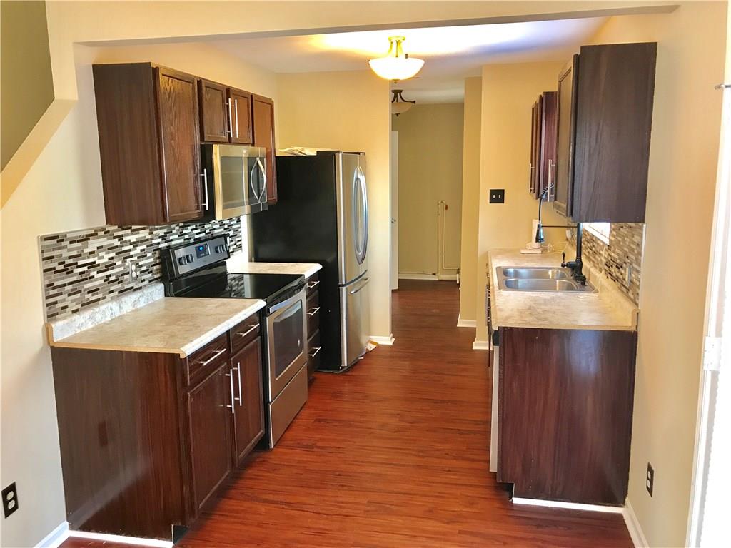 622 Greenway Street Greenwood, IN 46143 - Photo 10 of 38