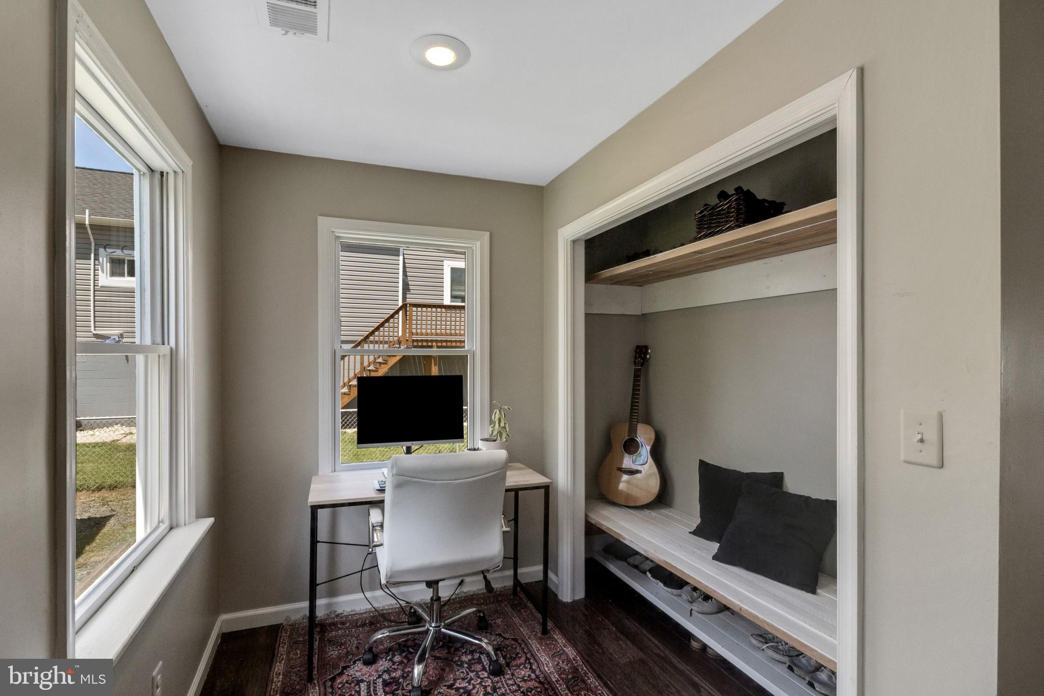 4502 Todd Point Lane Sparrows Point, MD 21219 - Photo 4 of 25 Gallery Image 4