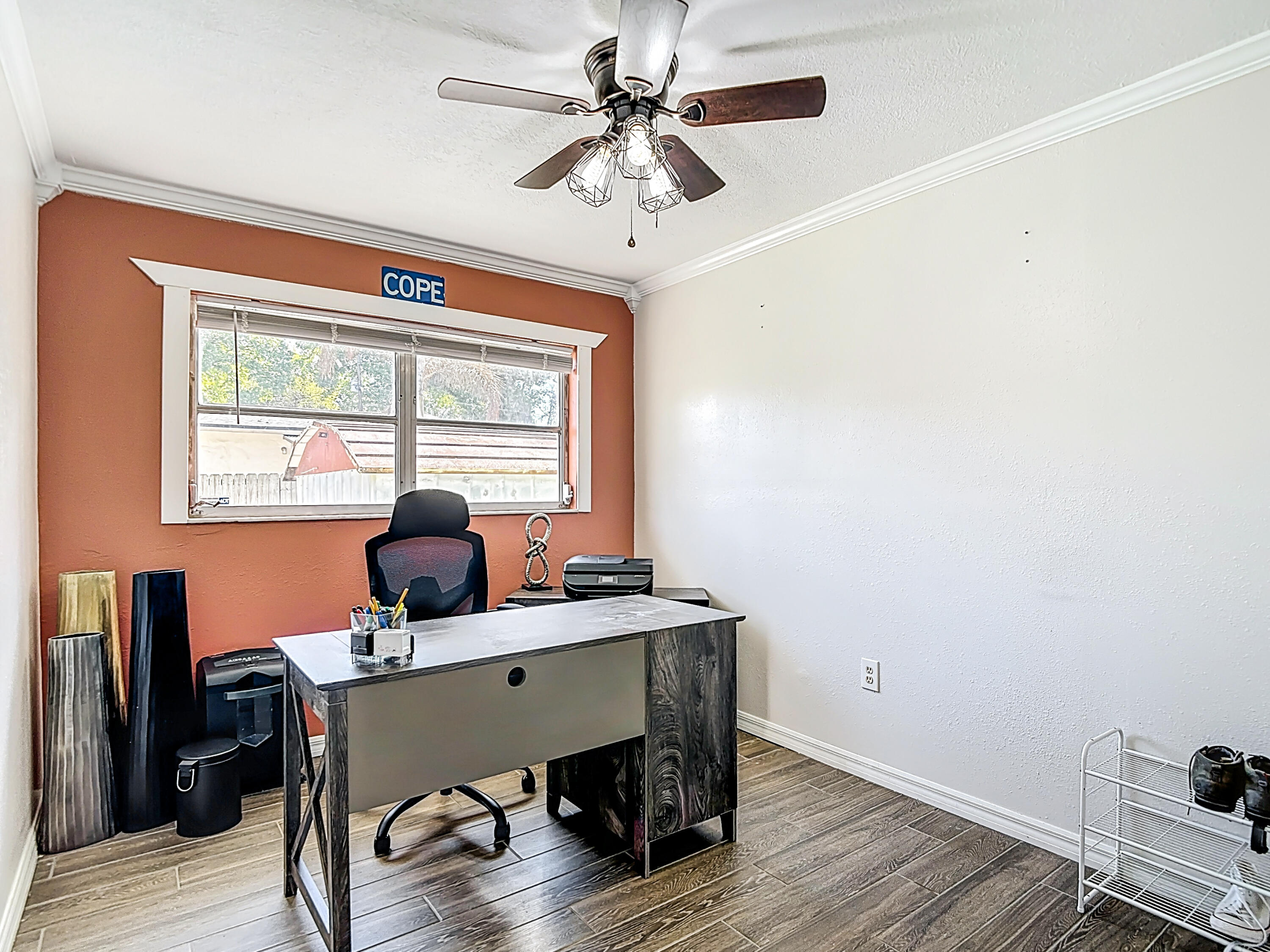 5335 Lemon Avenue Seffner, FL 33584 - Photo 13 of 34 a work room with furniture and a window