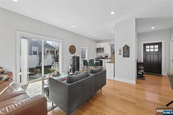 $6,500 | 41-43 Lindley Avenue, Tenafly, NJ 07670