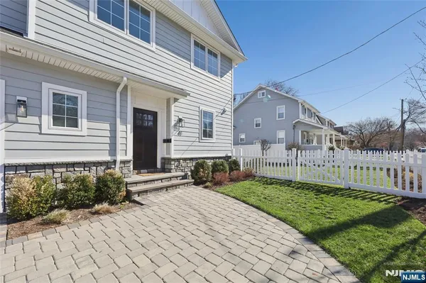 $6,500 | 41-43 Lindley Avenue, Tenafly, NJ 07670