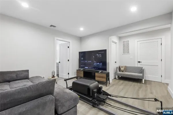 $6,500 | 41-43 Lindley Avenue, Tenafly, NJ 07670