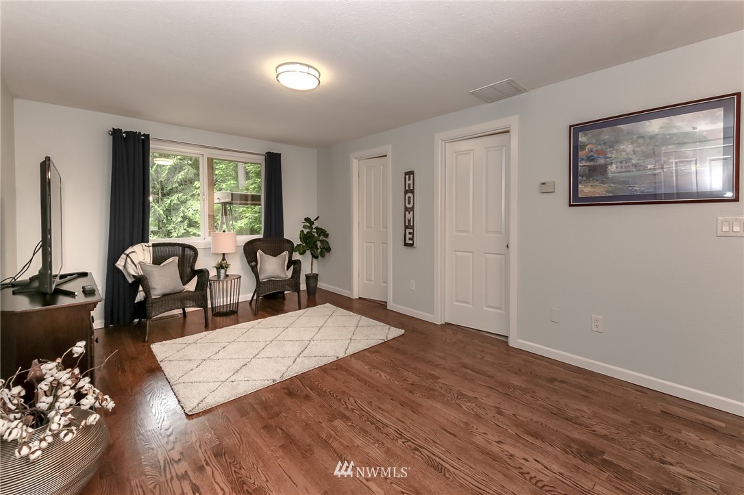 18220 Southeast Lake Youngs Road Renton, WA 98058 - Photo 14 of 25