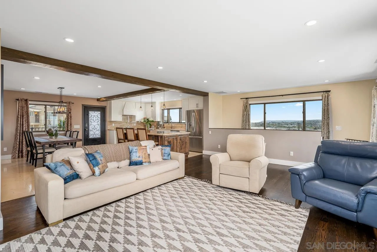 1402 Everview Road San Diego, CA 92110 - Photo 12 of 57 Gallery Image 12