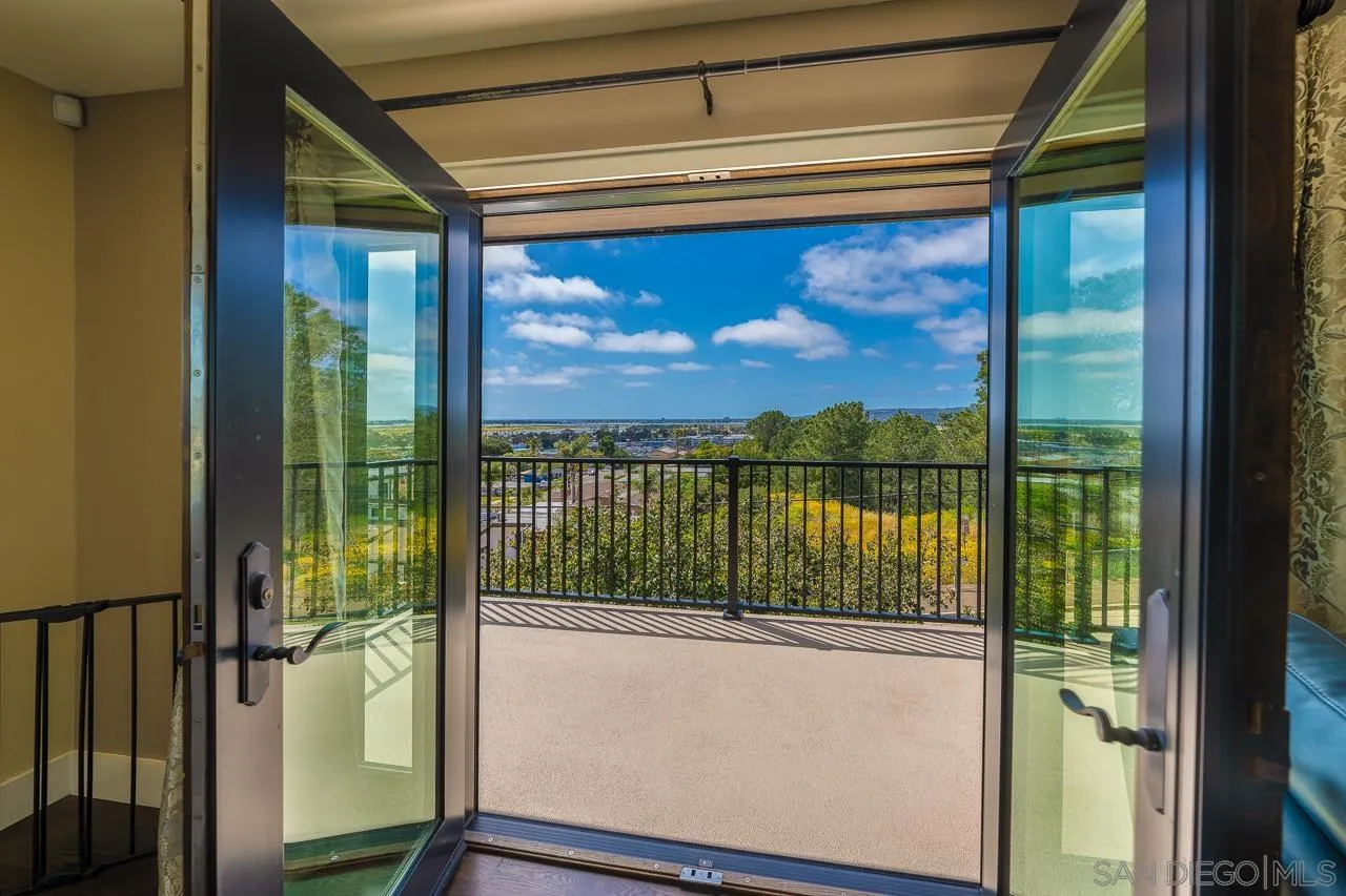 1402 Everview Road San Diego, CA 92110 - Photo 13 of 57 Gallery Image 13