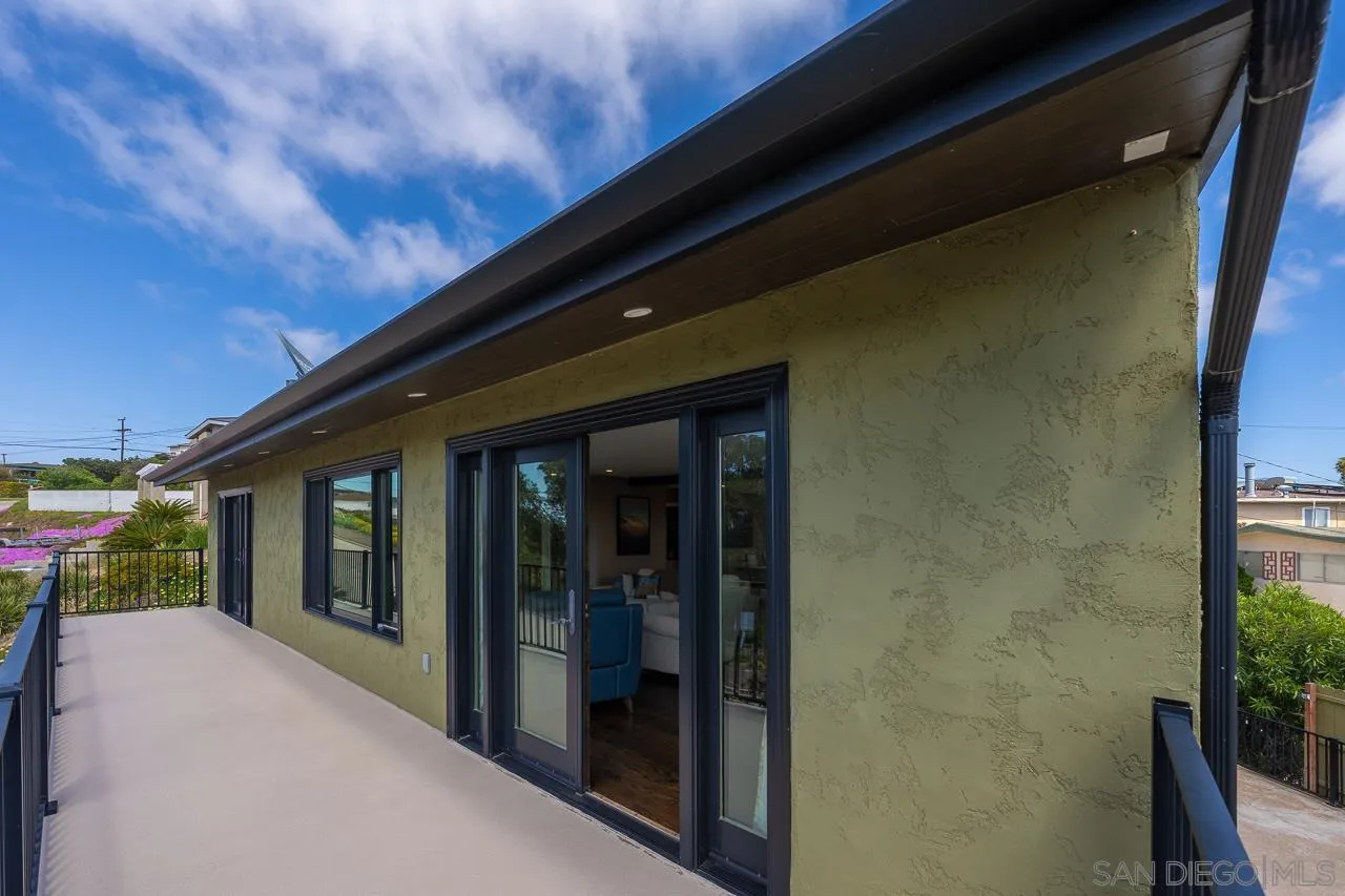 1402 Everview Road San Diego, CA 92110 - Photo 14 of 57 Gallery Image 14