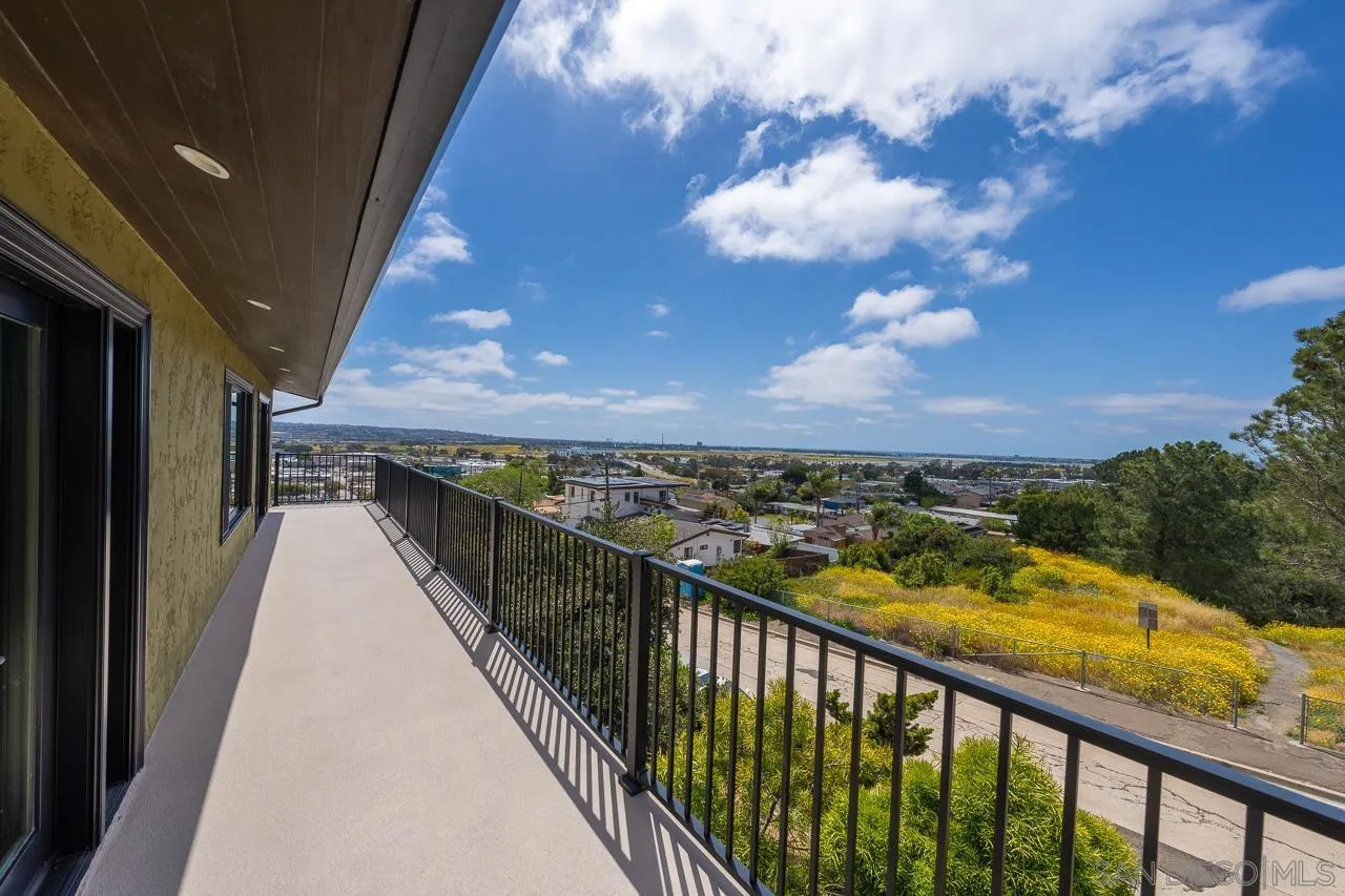 1402 Everview Road San Diego, CA 92110 - Photo 17 of 57 Gallery Image 17