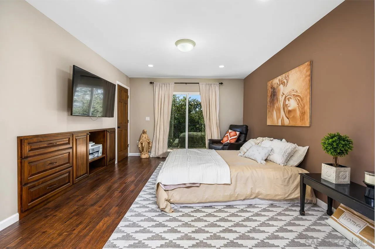 1402 Everview Road San Diego, CA 92110 - Photo 32 of 57 Gallery Image 32