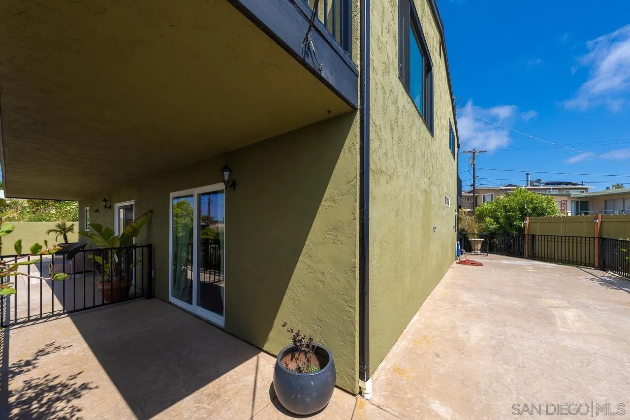 1402 Everview Road San Diego, CA 92110 - Photo 33 of 57 Gallery Image 33