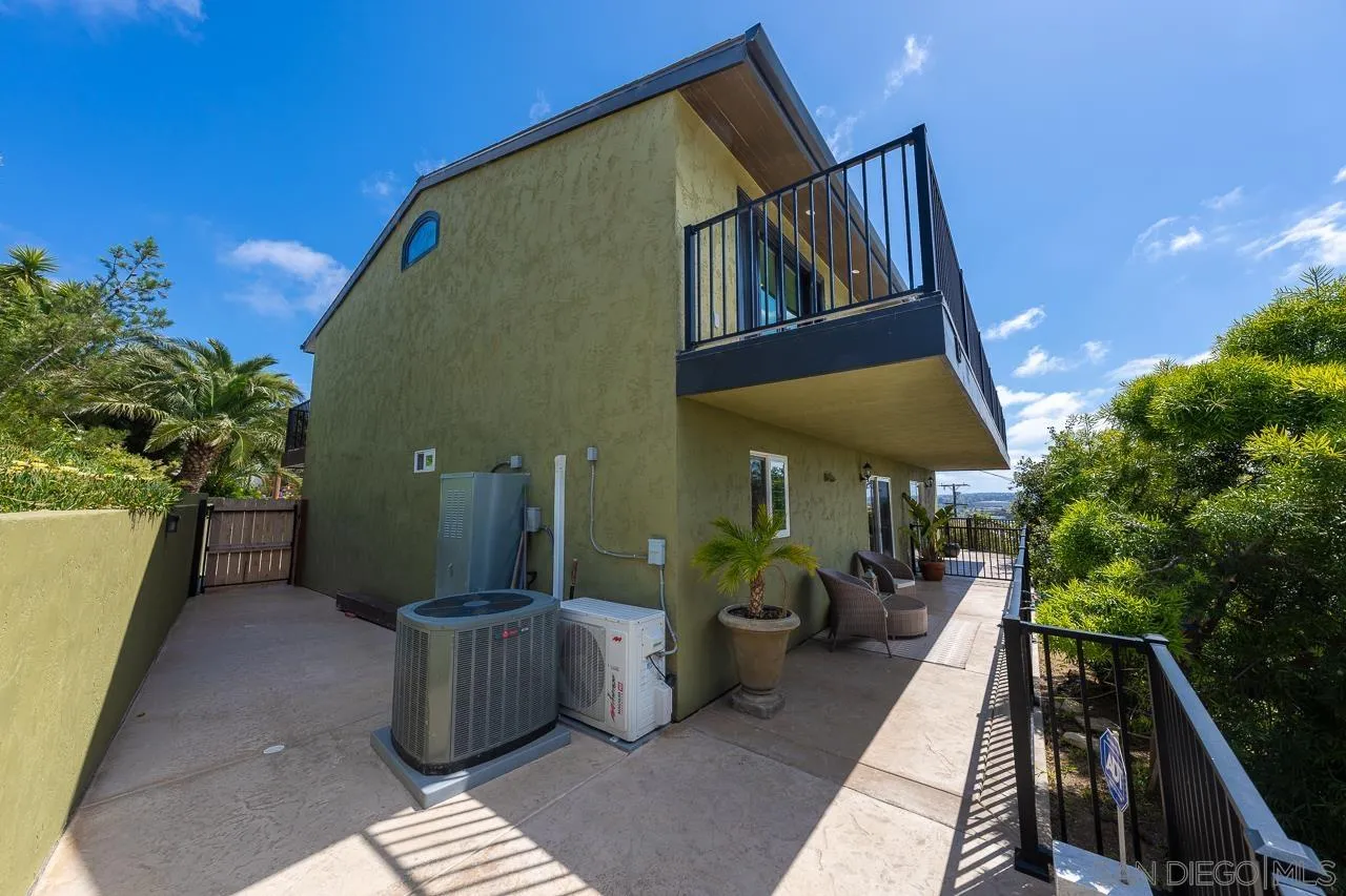 1402 Everview Road San Diego, CA 92110 - Photo 35 of 57 Gallery Image 35