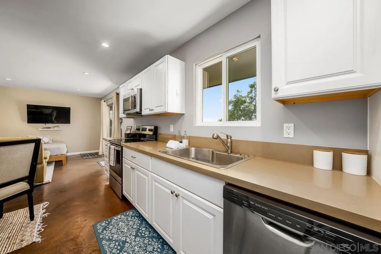 1402 Everview Road San Diego, CA 92110 - Photo 40 of 57 Gallery Image 40