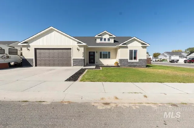 $408,000 | 4038 North Blue Cascade Court East, Buhl, ID 83316