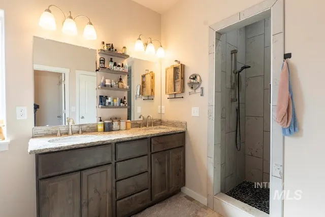 $408,000 | 4038 North Blue Cascade Court East, Buhl, ID 83316