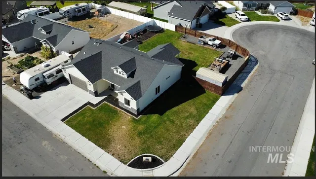 $408,000 | 4038 North Blue Cascade Court East, Buhl, ID 83316