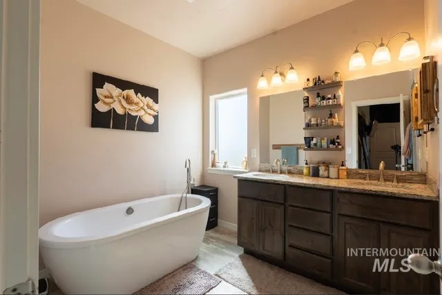 $408,000 | 4038 North Blue Cascade Court East, Buhl, ID 83316