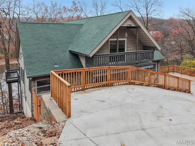 $700,000 | 1357 Lake Sherwood Drive, Marthasville, MO 63357