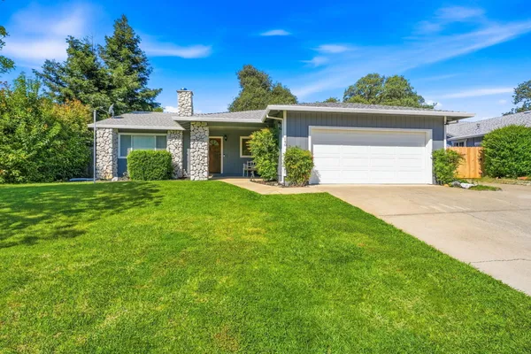 $445,000 | 140 Danbury Drive, Redding, CA 96003