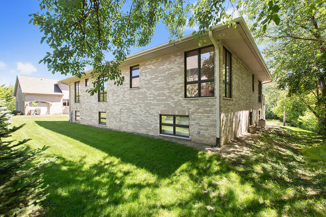 10-s536 Kearney Road Darien, IL 60561 - Photo 4 of 20