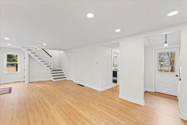 $235,000 | 805 West Blaine Street, Monticello, IL 61856