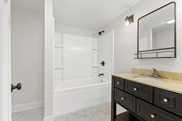 $235,000 | 805 West Blaine Street, Monticello, IL 61856