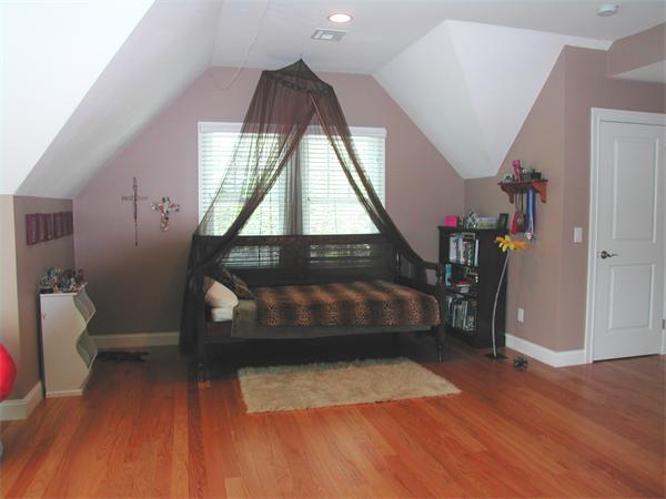 78 Elmwood Road Wellesley, MA 02481 - Photo 17 of 20