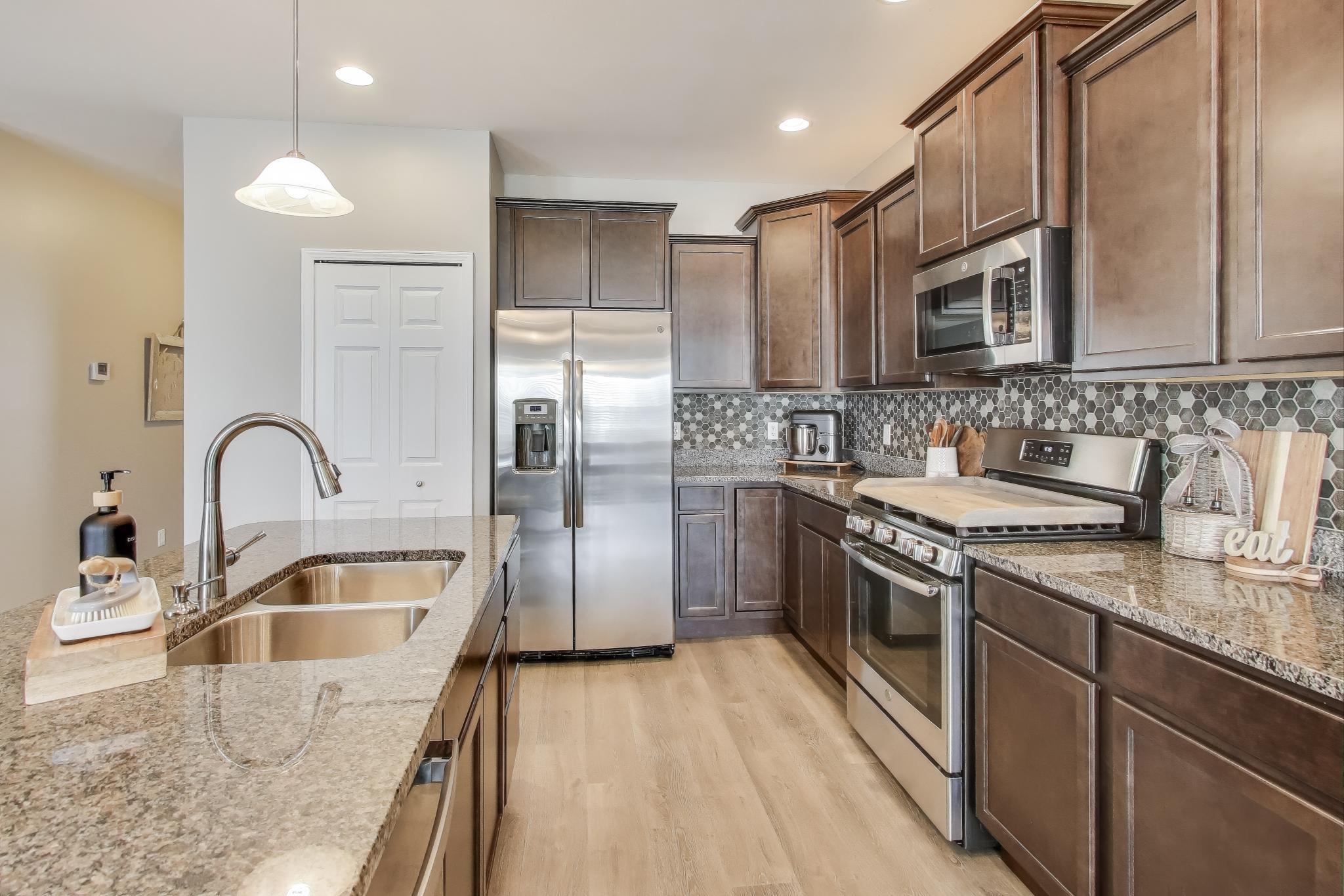 11514 Georgia Place Crown Point, IN 46307 - Photo 8 of 24 2048x1366