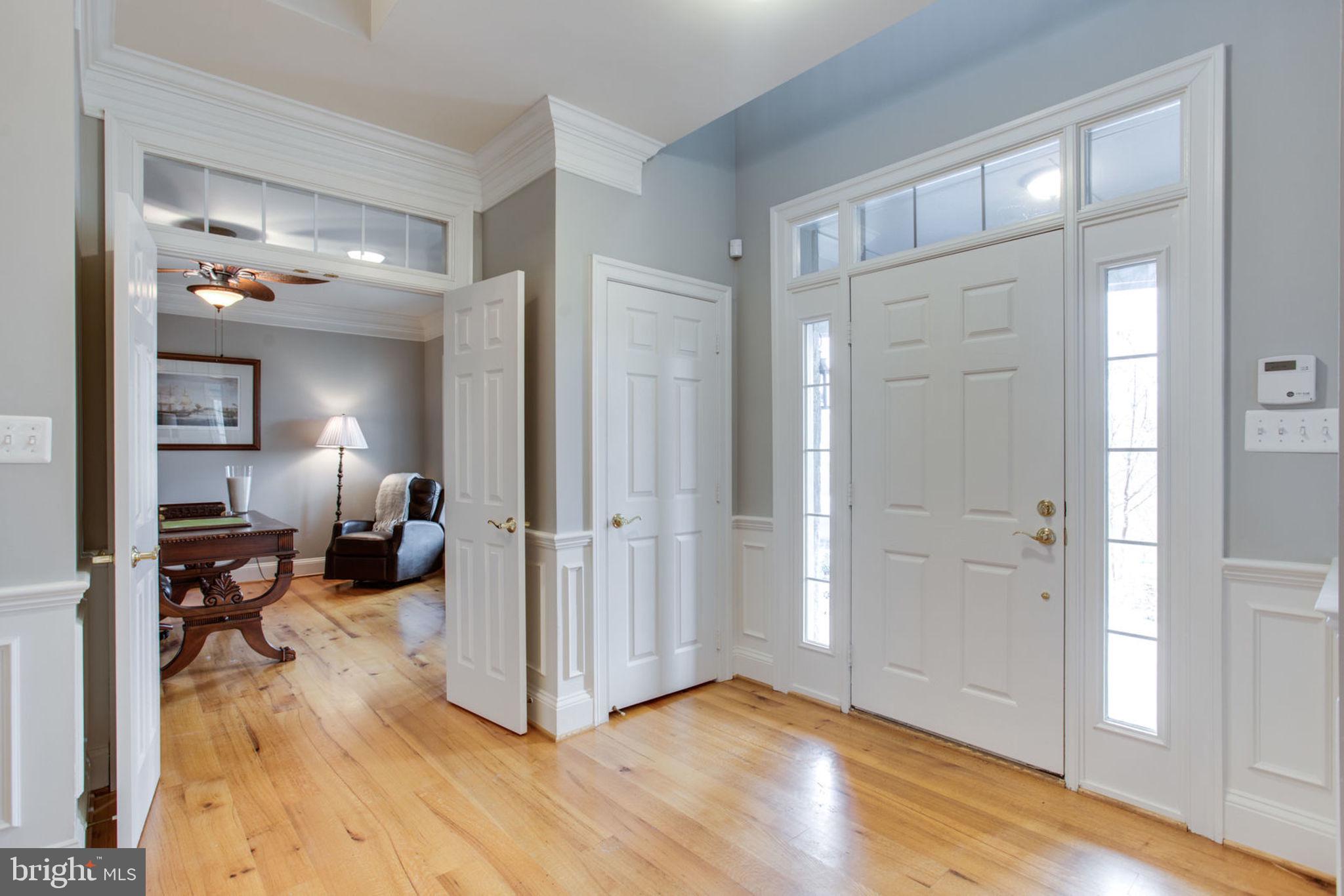 18621 Thundercloud Road Boyds, MD 20841 - Photo 4 of 83 Bright and large entry foyer!