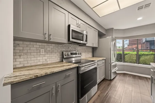 $224,900 | 7447 Cambridge Street, Unit 79, Houston, TX 77054