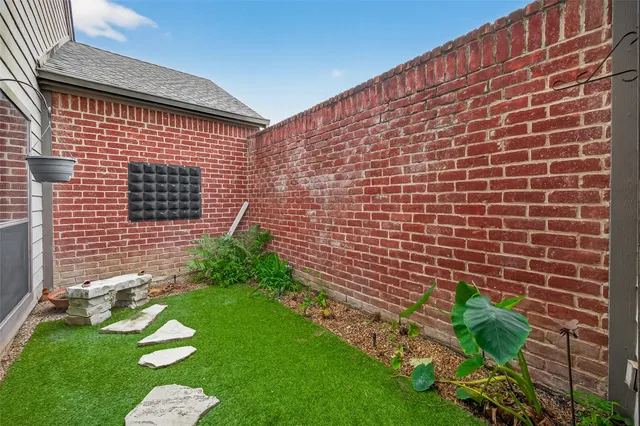 $224,900 | 7447 Cambridge Street, Unit 79, Houston, TX 77054