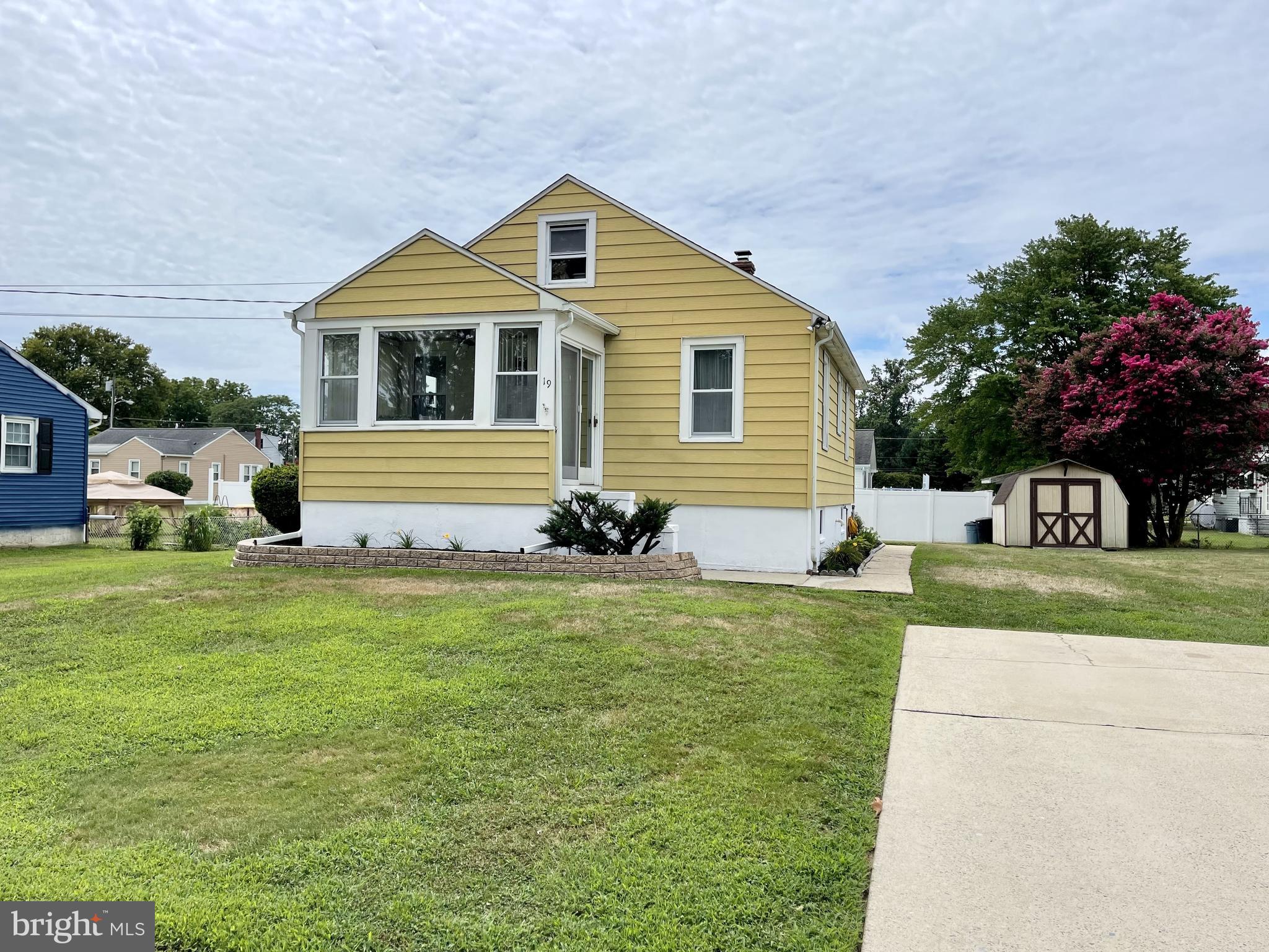 19 Harvard Road Pennsville, NJ 08070 - Photo 2 of 11