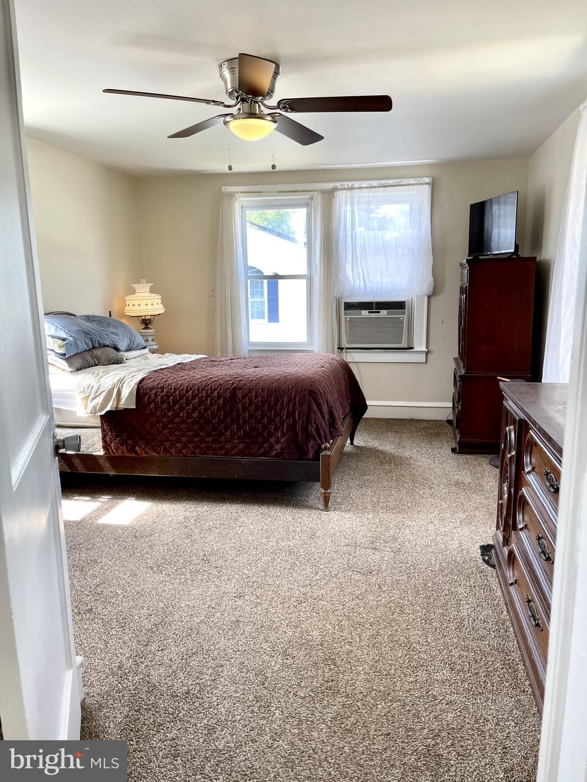 19 Harvard Road Pennsville, NJ 08070 - Photo 4 of 11 Main Bed