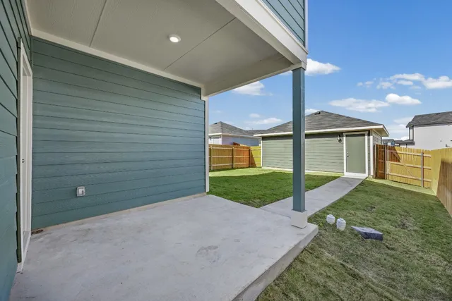 $2,050 | 310 Puerto Plata Avenue, Bastrop, TX 78602