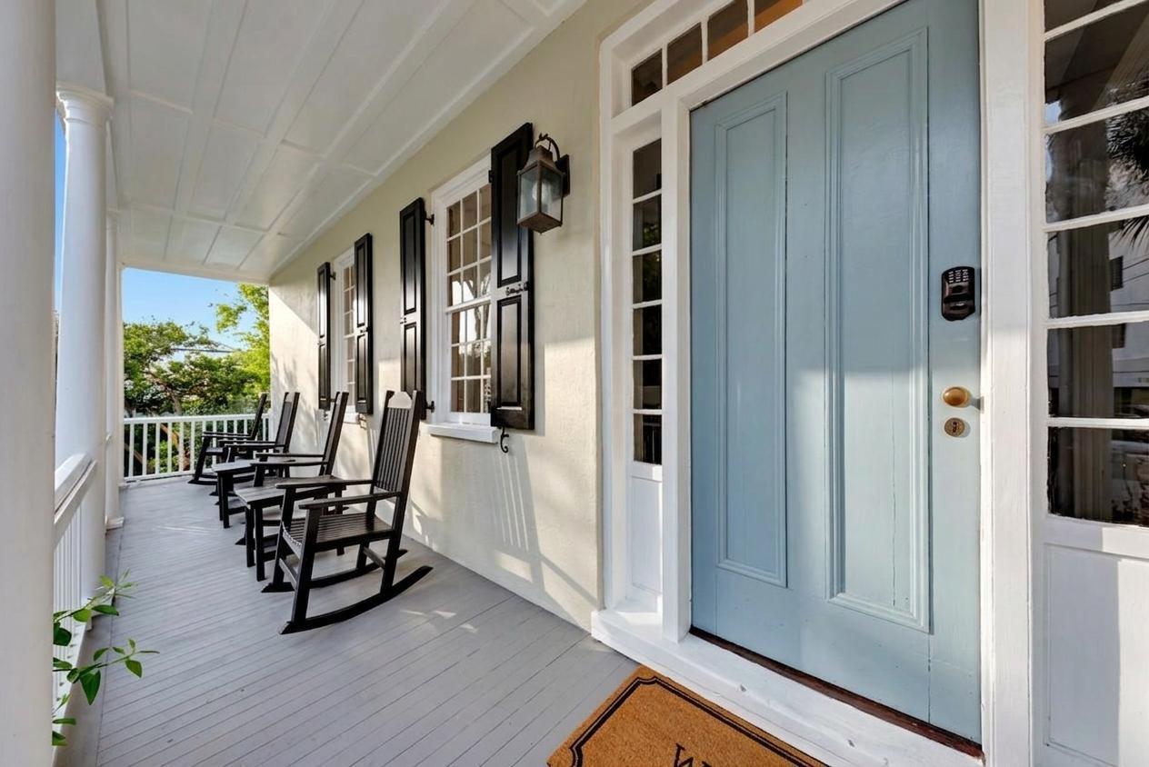 46 Pinckney Street Charleston, SC 29401 - Photo 7 of 52 Porch entry