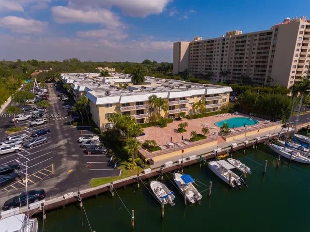 a picture of city view