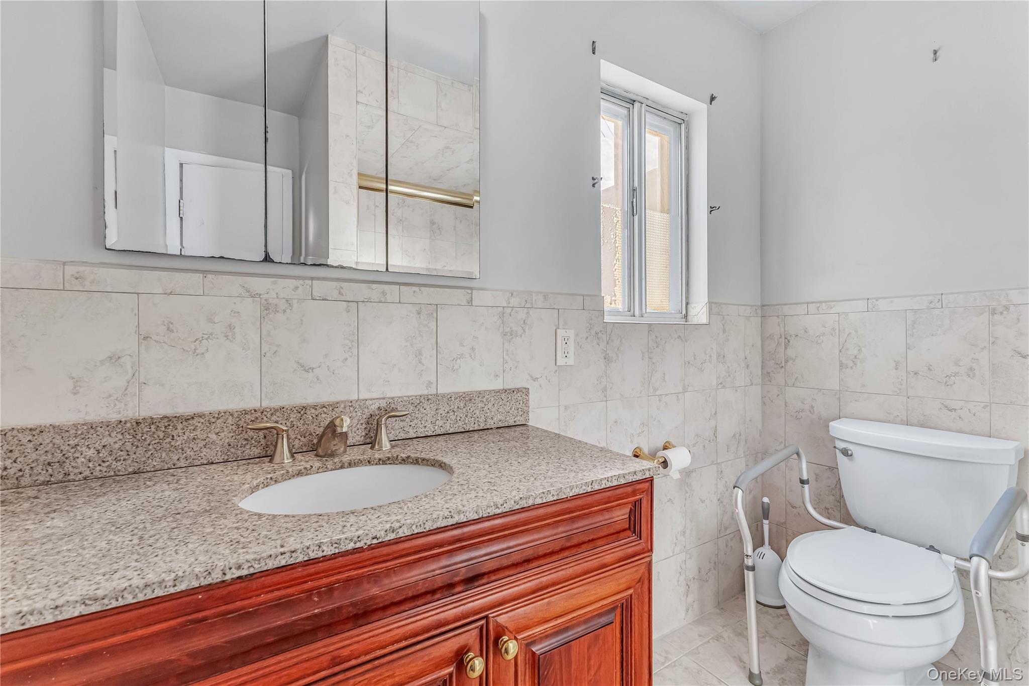 1501 Howell Road Valley Stream, NY 11580 - Photo 19 of 44
