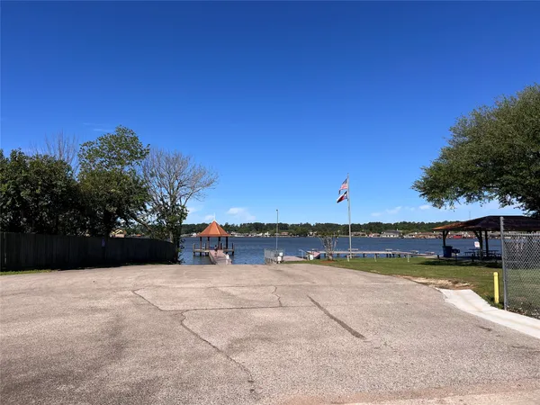 $1,700 | 12534 Ridgecrest Drive, Willis, TX 77318