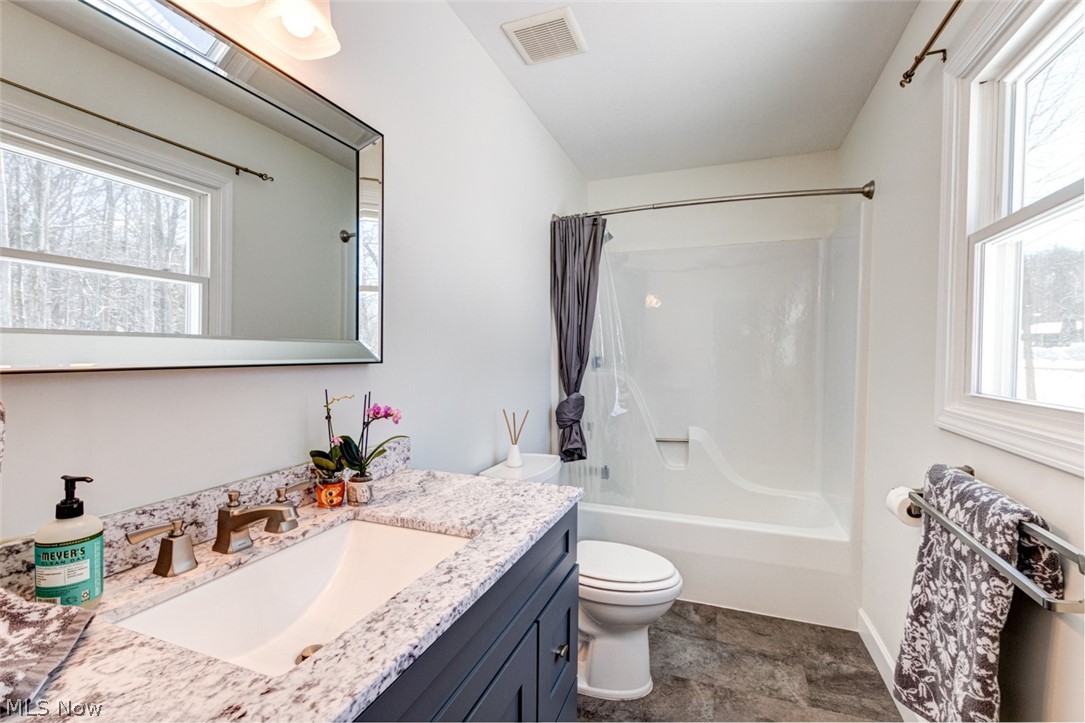 9486 Hoose Road Mentor, OH 44060 - Photo 4 of 27 Gallery Image 4