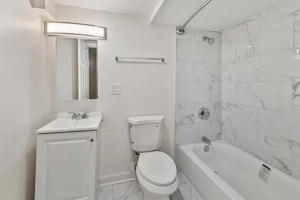 $3,995 | 1345 North Maplewood Avenue, Unit 1, Chicago, IL 60622