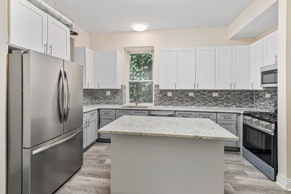 $3,995 | 1345 North Maplewood Avenue, Unit 1, Chicago, IL 60622