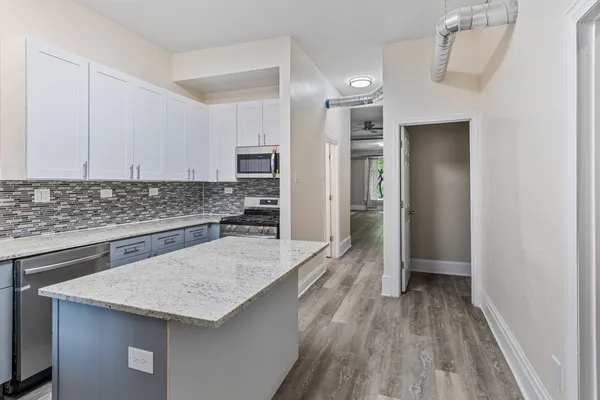 $3,995 | 1345 North Maplewood Avenue, Unit 1, Chicago, IL 60622