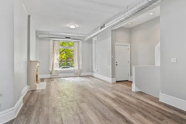 $3,995 | 1345 North Maplewood Avenue, Unit 1, Chicago, IL 60622