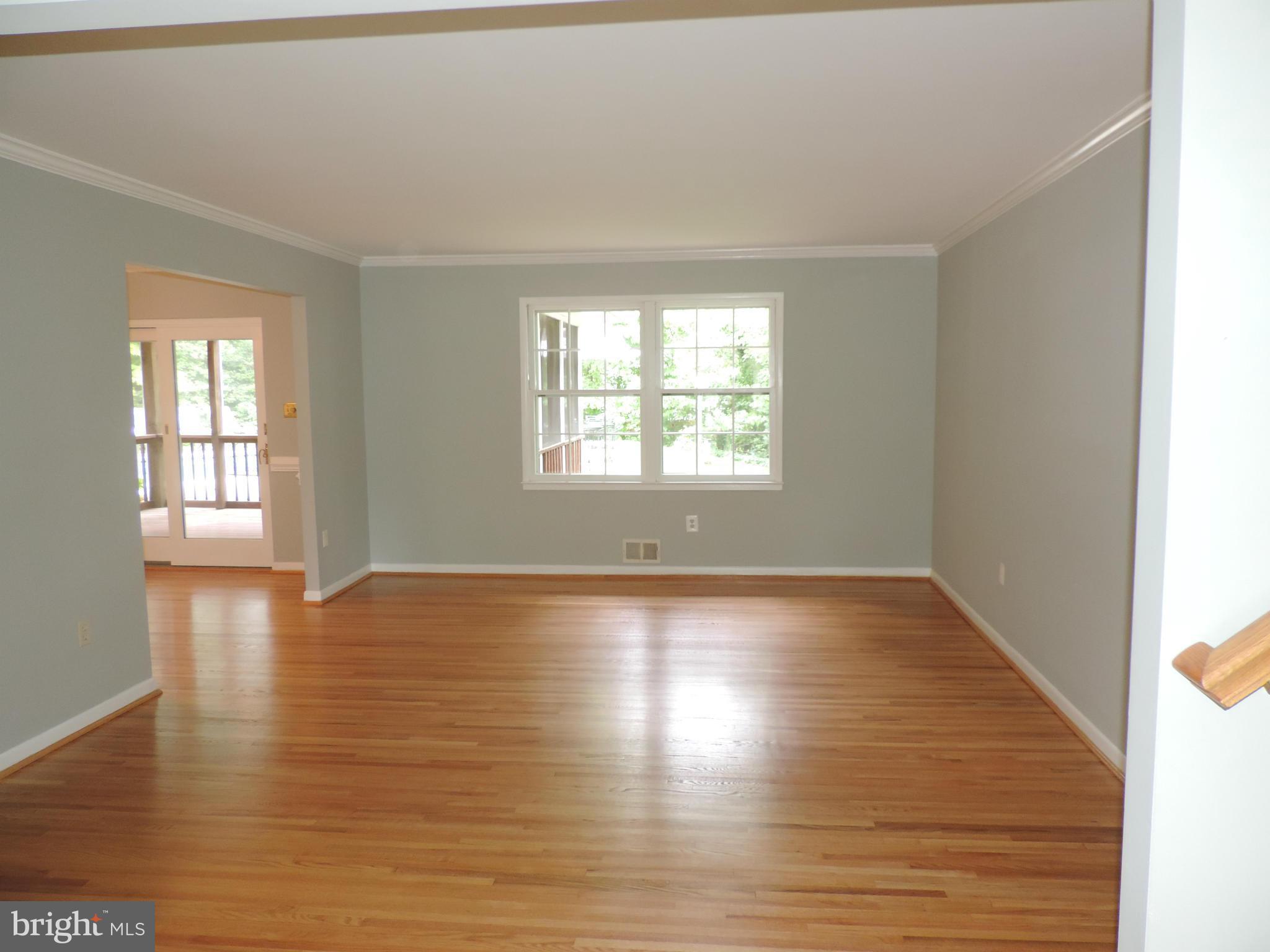 14717 Cobblestone Drive Silver Spring, MD 20905 - Photo 15 of 30 Living Room
